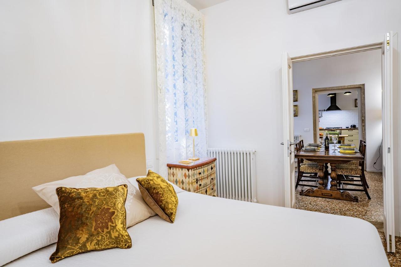 Ca' San Beneto Completely Refurbished In A Fabulously Central Area Venezia Eksteriør bilde