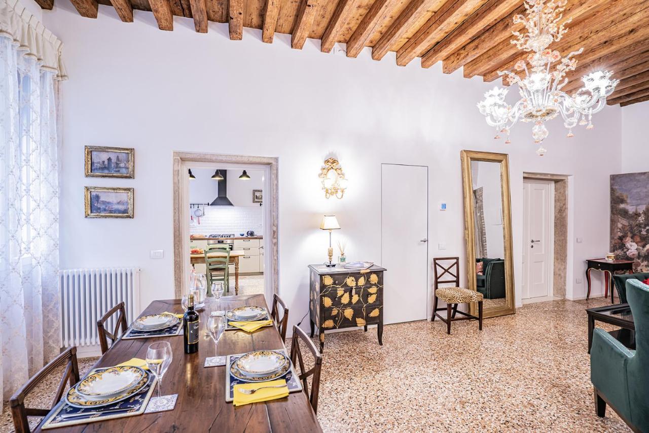 Ca' San Beneto Completely Refurbished In A Fabulously Central Area Venezia Eksteriør bilde